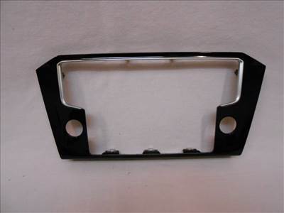 VW Passat B8 8":os Navigáció keret - fekete 3g1858069d