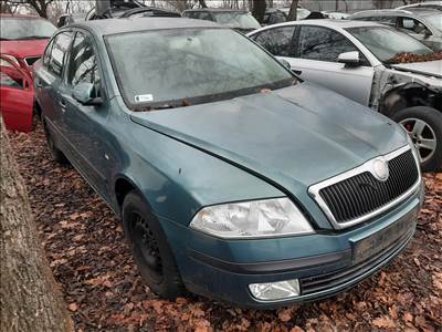 Skoda Octavia II bontott alkatrészei