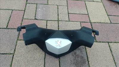 Peugeot Satelis kormány idom felső 