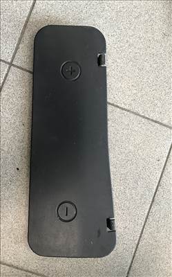 Audi A4 (B5 - 8D) akkumulátor takaró 8d1819422