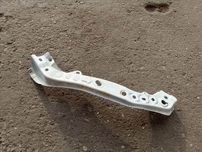 Toyota Corolla (E210) Homlokfal