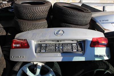 Lexus is 220 csomagtérajtó 
