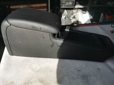 Subaru Legacy V Kombi 2.0D SUBARU LEGACY Könyöklő 66150ag000jc