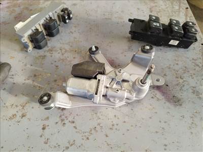 Toyota RAV4 2013-2018 hátsó ablaktörlő motor 8513042080