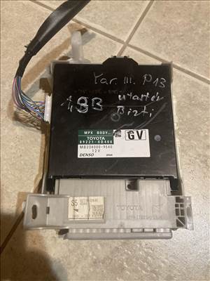 Toyota Yaris III. Utastér biztosíték tábla 892210d400