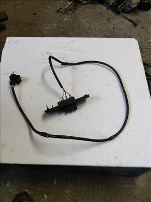 Renault Trafic II tolóajtó átvezető 