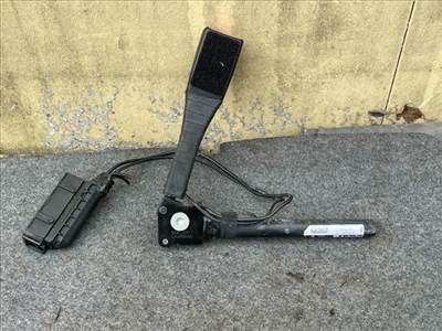 Opel Corsa E OPEL CORSA E Bal első Biztonsági Öv Csat 615375500 616046700