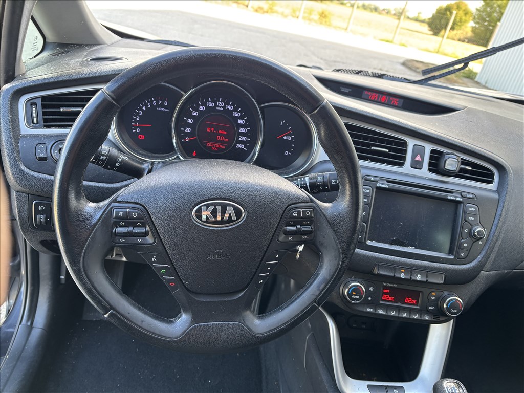 Kia Cee'd (JD) bontott alkatrészei 12. kép