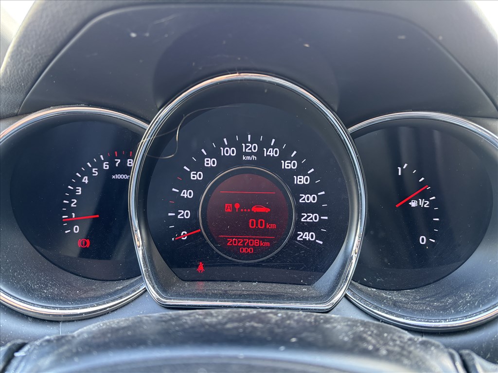 Kia Cee'd (JD) bontott alkatrészei 15. kép