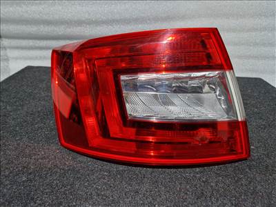 SKODA OCTAVIA III (5E) HATCHBACK bal hátsó lámpa 