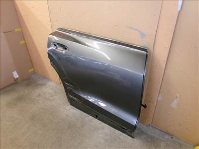 AUDI Q8 4M8 jobb hátsó ajtó 2018-