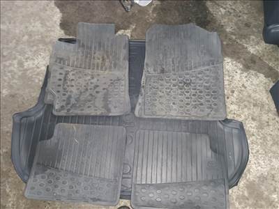 Toyota Corolla (E120/E130) 1.4 D-4D C gumi szőnyeg szett 