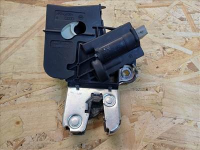 Audi A4 B8 Sedán (2008-2015) Csomagtérajtó Központizár 