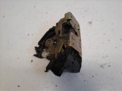 Ford Focus jobb első ajtózár 2S4AA21812GA