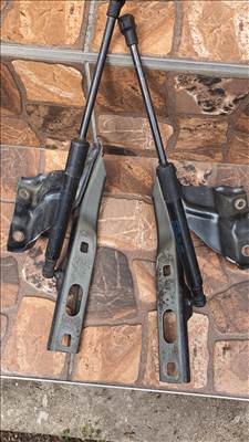 Audi Q5 motorháztető zsanér  pár