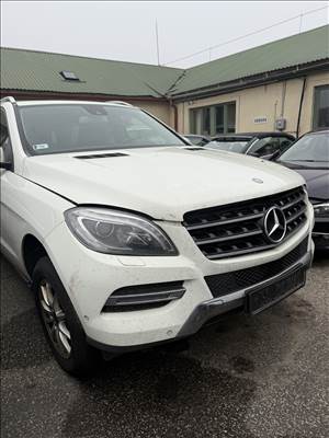 Mercedes ML-osztály W166 komplett eleje 