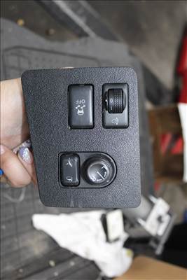 Nissan Qashqai (J10) menetstabilizátor kapcsoló