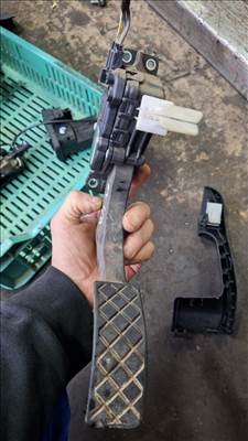 Audi A3 (8L) elektromos gázpedál 