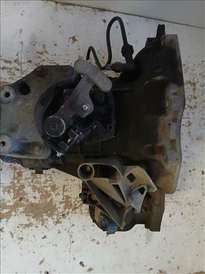 Opel Corsa E 1.4 Benzin B14xer Váltó F17s374 5 Sebességes Bowdenes F17S374