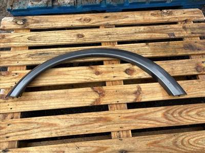 Volvo C30 VOLVO C30 Jobb hátsó Sárvédő Díszléc 30779141