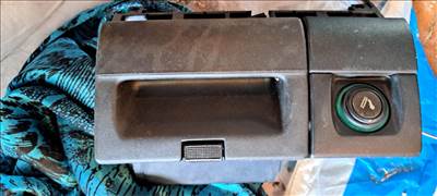 Volkswagen Golf III hamutartó szivargyújtóval