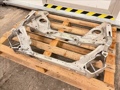 BMW E81 E82 E84 E87 E88 E90, E91, E92, E93 első bölcső 31116785639 6785639