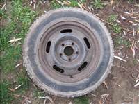  Opel Omega A  5x110 lyukosztású 14" használt lemezfelni, rajta 175/80 használt téli gumi gumi 