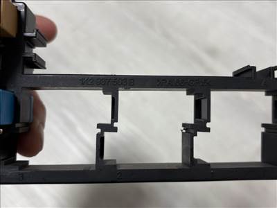  SKODA SUPERB II Kombi (3T5) Biztosítéktábla Utastér