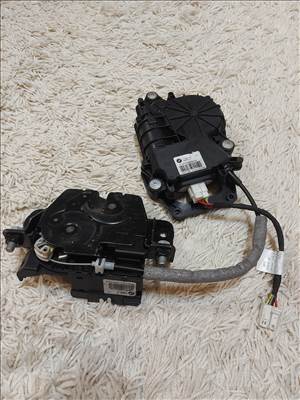 BMW 5-ös sorozat F11 kombi csomagtérajtó zár. Komfort zár