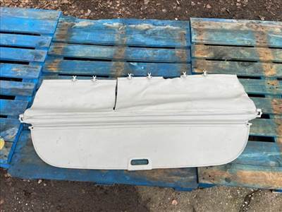 Mitsubishi Pajero III MITSUBISHI PAJERO III (V7_W, V6_W) Csomagtér Roló