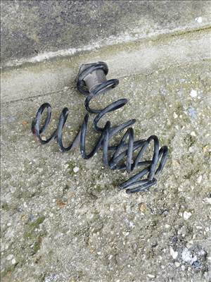 Honda Civic VIII hátsó rugó 