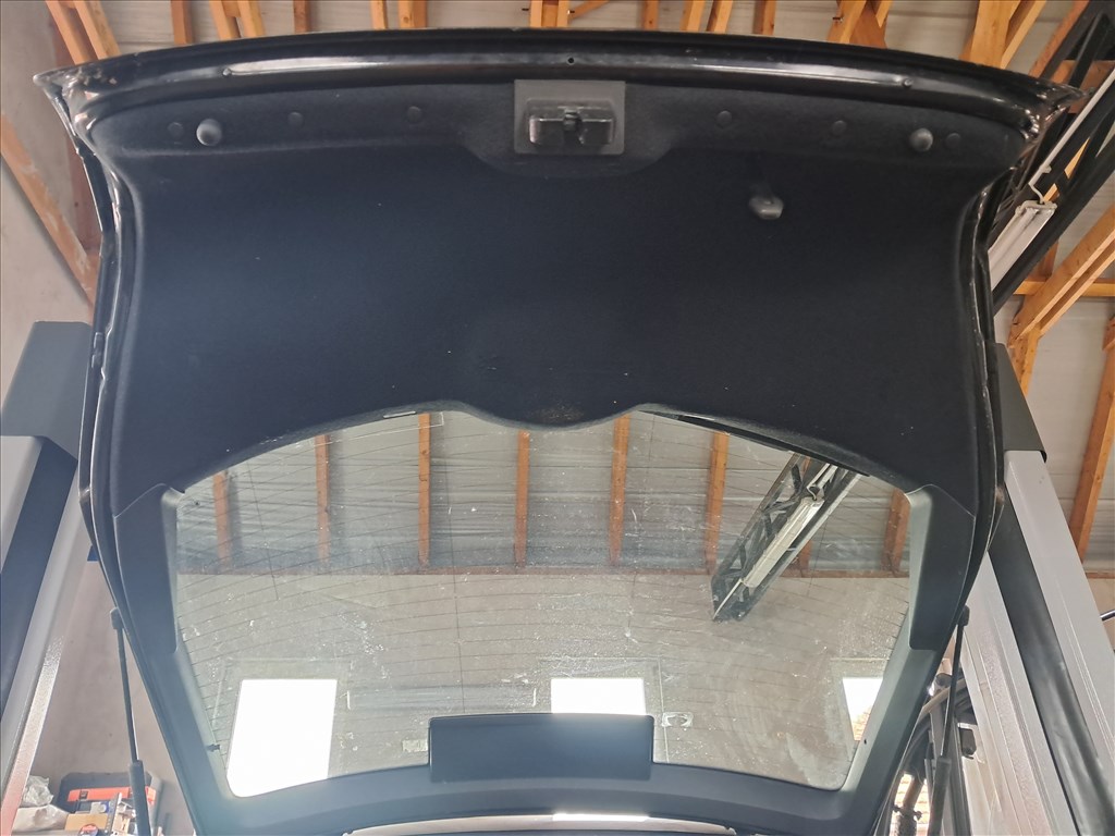 Skoda Octavia III hatchback csomagtérajtó  5. kép