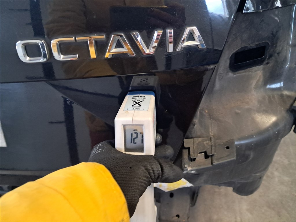 Skoda Octavia III hatchback csomagtérajtó  10. kép