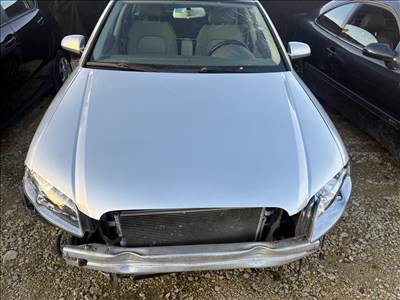 Audi A4 (B6/B7) motorháztető ly7w