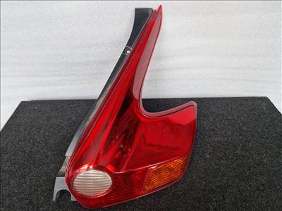 NISSAN JUKE (F15) jobb hátsó lámpa 