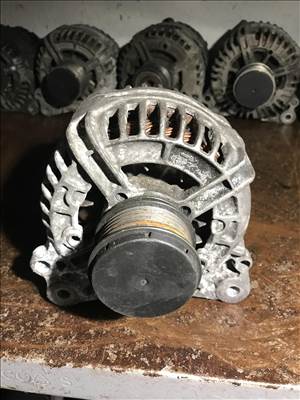 Volkswagen Golf IV 1,8T / generátor 028903028e