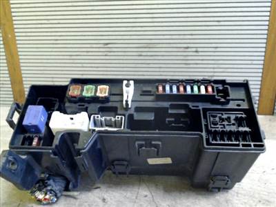 TOYOTA Aygo 2005.07.01-2008.12.31 Biztosítéktábla BCM BSI BSM SAM GEM modul Motortér