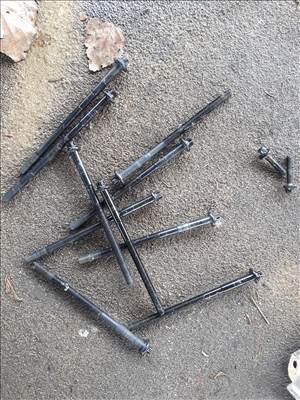 Mercedes A-osztály W168 1.6 benzines hengerfej csavar 