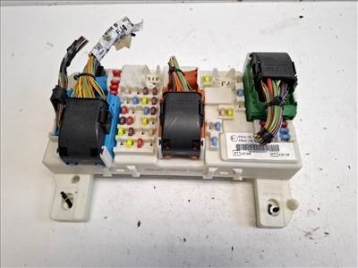 Ford Focus  biztosítéktábla utastér 7M5T14A073BE