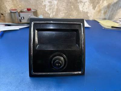 Skoda Superb II SKODA SUPERB II Kombi (3T5) Hátsó Szivargyújtó Aljzat 3t0919201