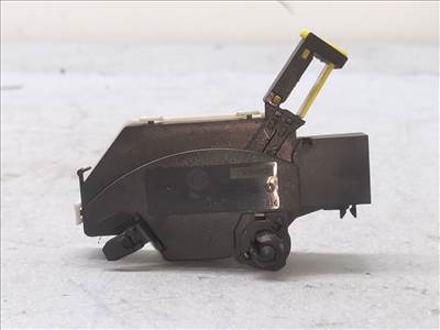 RENAULT LAGUNA III (BT0/1) 2.0 dCi (BT0M/ BT0N/ BT19) Kuplung Pedál Kapcsoló #43982# 8200666173