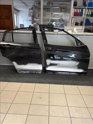 BMW X4 XDRIVE35D JOBB AJTÓK 41007364790 41007364792