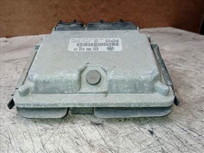 Skoda Octavia I Motorvezérlő *142258* 0281010182