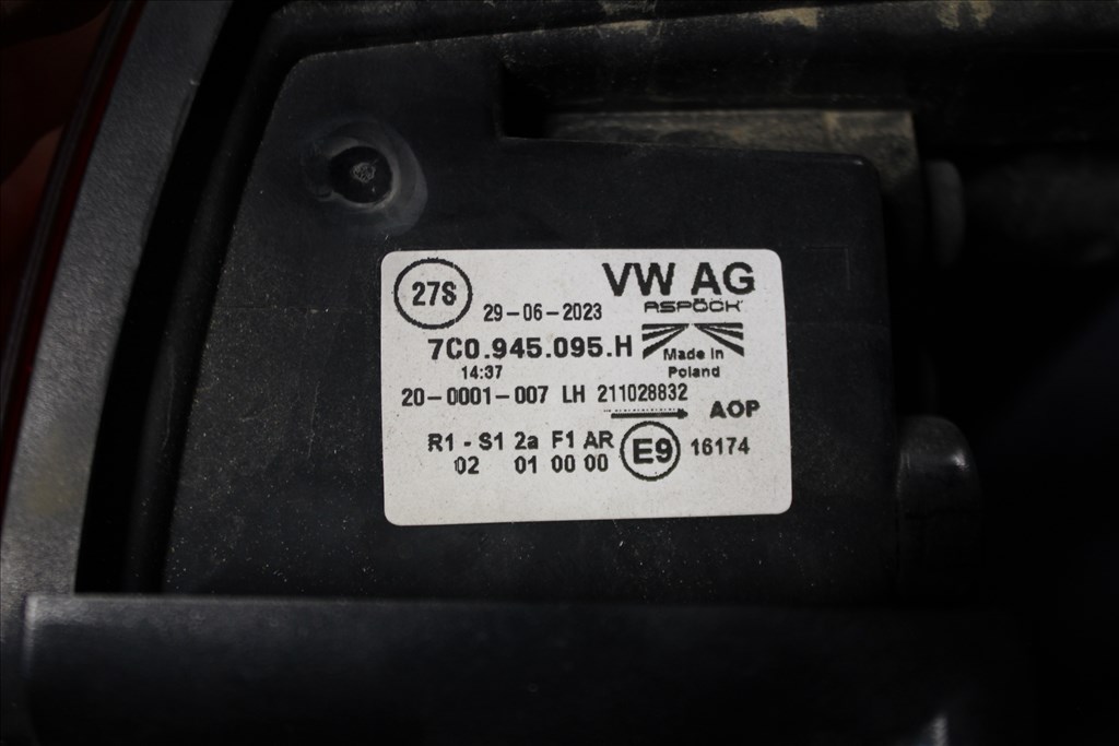 Volkswagen Crafter VW Crafter J.H. Lámpa pici repedéssel. 2. kép