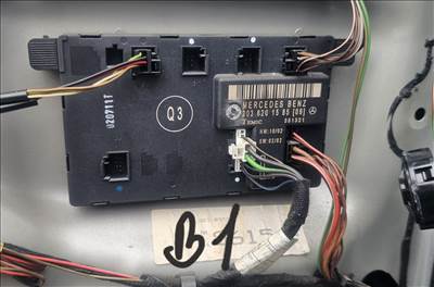 Mercedes C 220 W203 Bal első ajtó vezérlő modul elektronika 