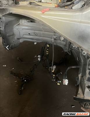 Tesla Model 3 bal első negyed 