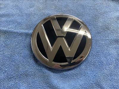 Volkswagen hűtőrács embléma  3g0853601a