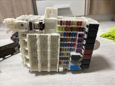  HONDA JAZZ III (GE) Biztosítéktábla Utastér