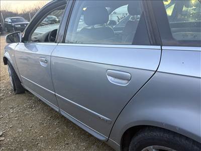 Audi A4 (B6/B7) Bal hátsó ajtó ly7w