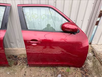 NISSAN JUKE (F15) Jobb első Ajtó (Részeivel)